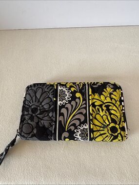 Vera Bradley wallet